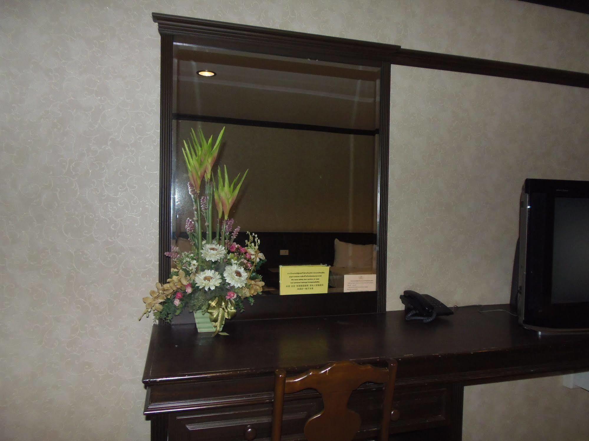 Romena Grand Hotel Chiang Mai Eksteriør bilde